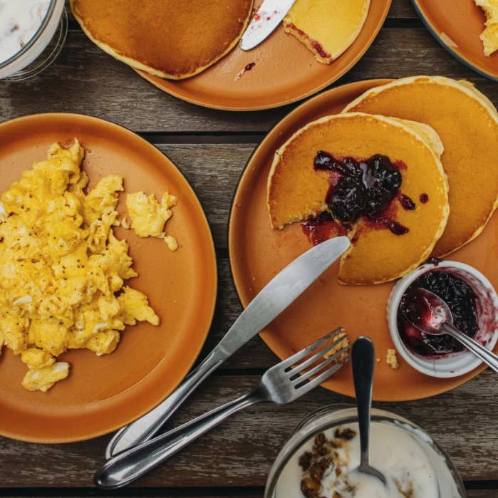 Petit déjeuner low FODMAP, sans gluten et sans lactose : l’option la plus simple… et la plus digeste